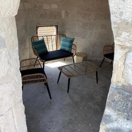 La Tour 2: Appart Neuf Au Coeur De La Petite Venise LʼIsle-sur-la-Sorgue Exterior foto