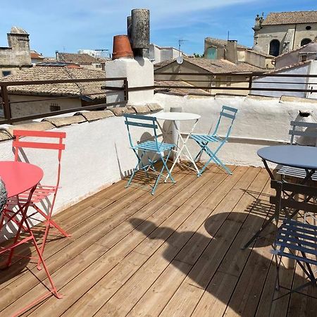 La Tour 2: Appart Neuf Au Coeur De La Petite Venise LʼIsle-sur-la-Sorgue Exterior foto