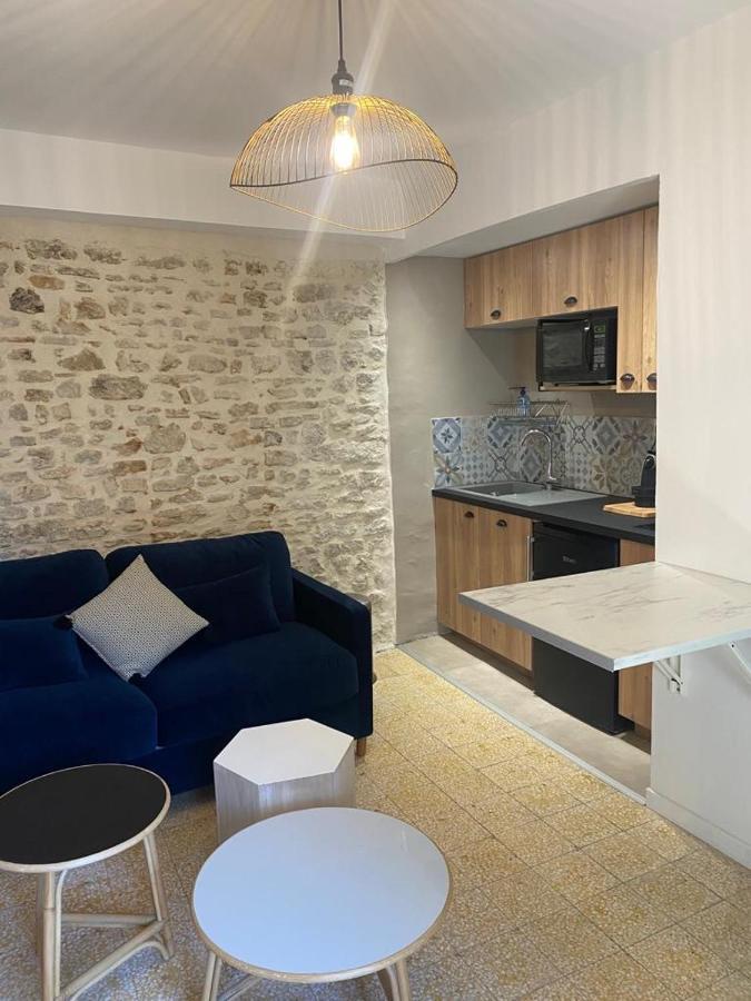 La Tour 2: Appart Neuf Au Coeur De La Petite Venise LʼIsle-sur-la-Sorgue Exterior foto